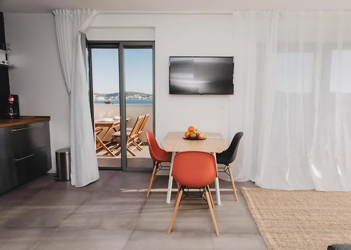 아파트 3in1 로고즈니차