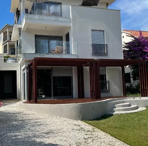 3in1 * Rogoznica (Sibenik-Knin)